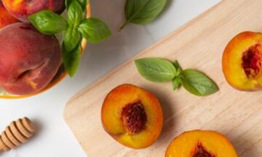 Экспорт грузинских персиков в Россию достиг исторического максимума в первом полугодии 2025