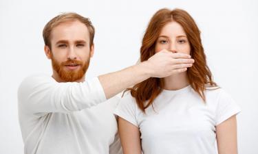 Гордон объяснила, что пары разводятся при изменении статуса одного из партнёров