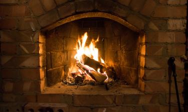 Камин в спальне и центре дома нарушает баланс — эксперт по фэншуй Старун