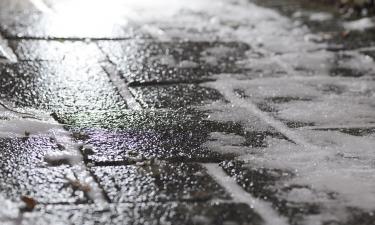 Зимний шторм в Германии вызвал ажиотажный спрос на средства для борьбы с гололёдом