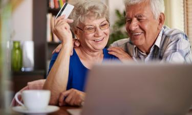 В Госдуме предлагают отменить комиссии за банковские переводы между близкими