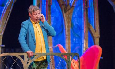 Михаил Ефремов почтил память отца, посетив его могилу на Новодевичьем кладбище