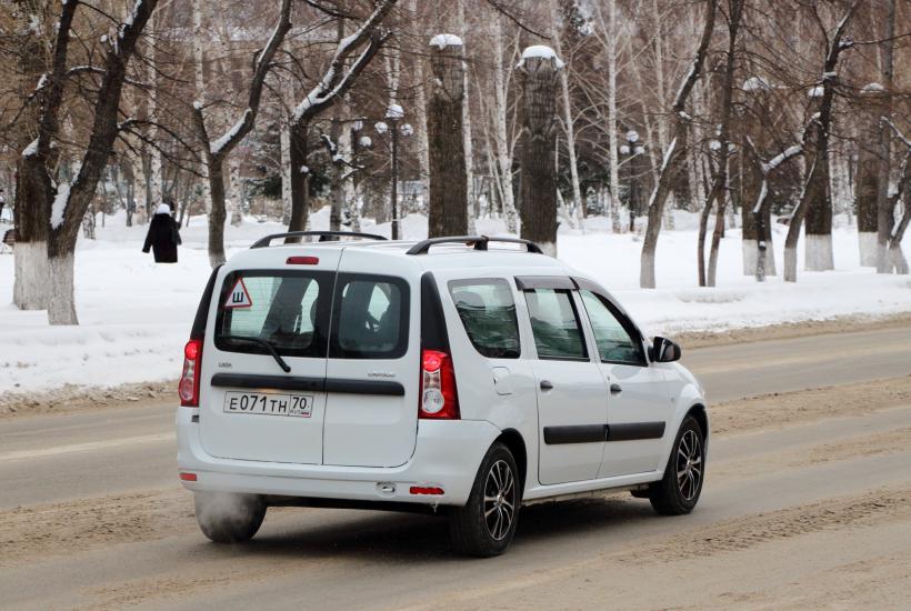 Lada Largus in Tomsk 02