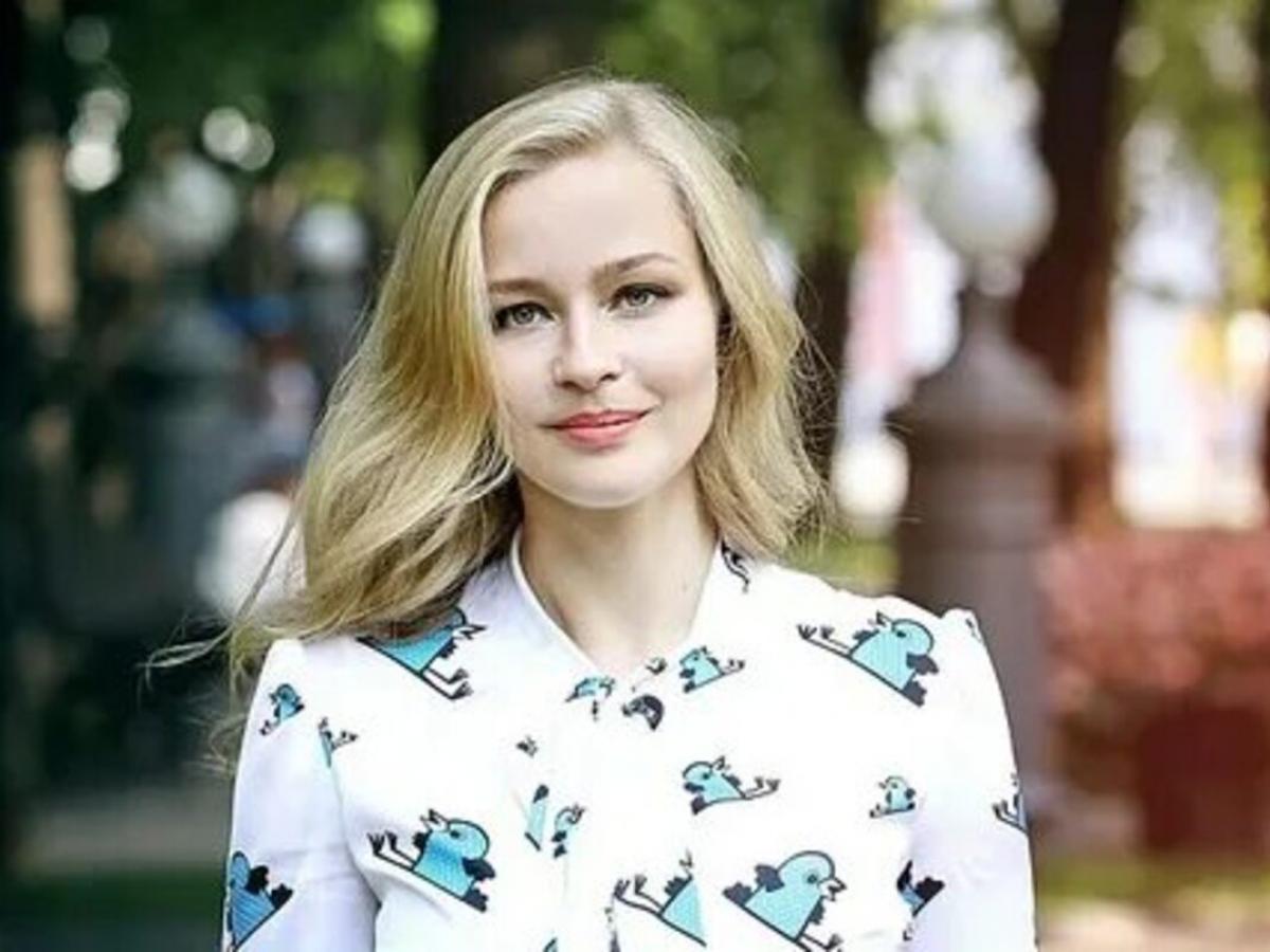 Көңілді маникюр