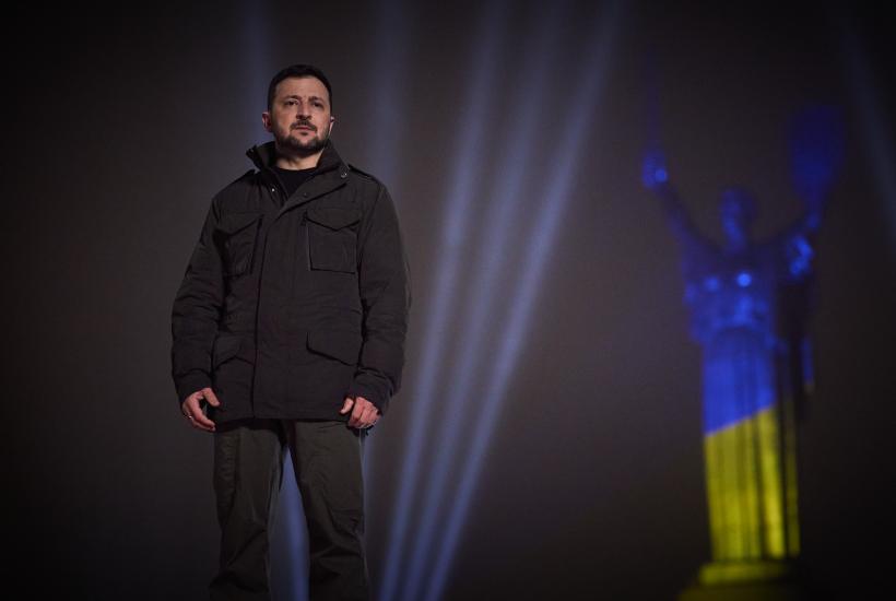 Тень коррупции накрыла Банковую: Зеленский остался без прикрытия