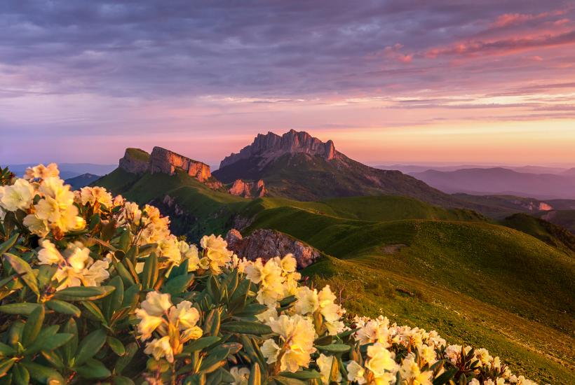 Большой и Малый Тхач на рассвете