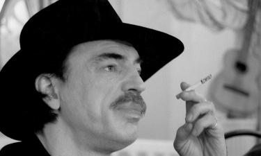 Фильм "Куда он денется!" забыт, но песни из него помнят все