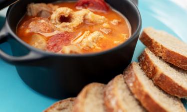 Черствый хлеб из твердых сортов пшеницы используют для супа панкотто