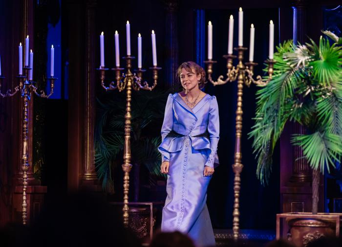 В ноябре в Театре на Трубной покажут "Красавца мужчину"