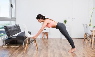 Как накачать ягодицы дома: лучшее упражнение со стулом — инструкция