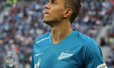 Лидер или легенда? Акрон намекнул на новую роль Дзюбы — что ждет форварда