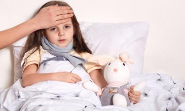 Жар у малыша — сигнал тревоги или защита от вируса: эти сигналы организма нельзя игнорировать