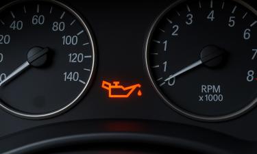 Красный индикатор давления масла требует остановки автомобиля — Car And Motor