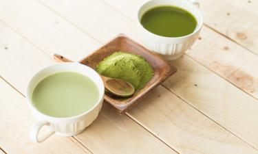 Этот зелёный порошок — обманчиво простой убийца хандры и лишнего веса: как матча работает на два фронта