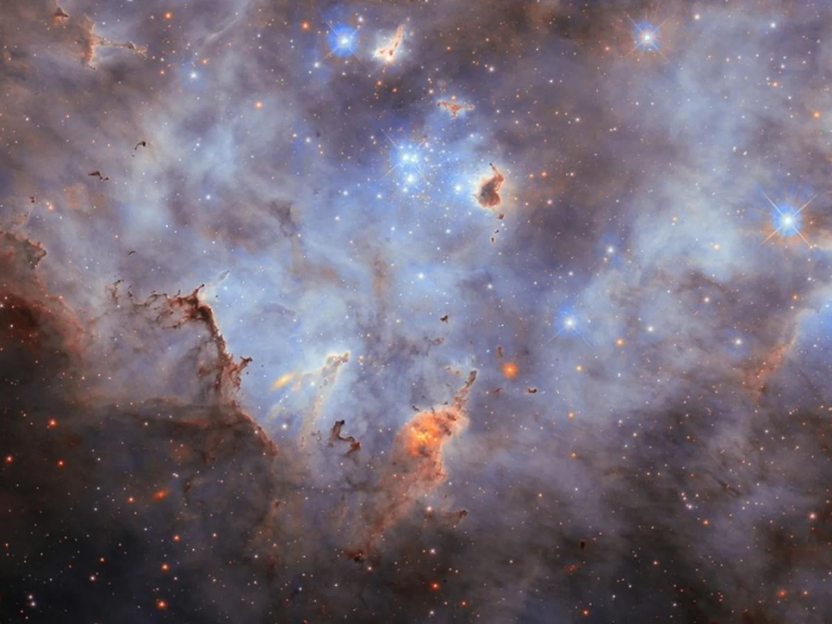 Космическая пыль запустила образование карбамата аммония  учёные