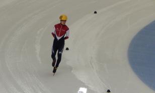 Олимпийский чемпион Елистратов объяснил, для чего ему нужны пищевые пакеты, одетые на носки