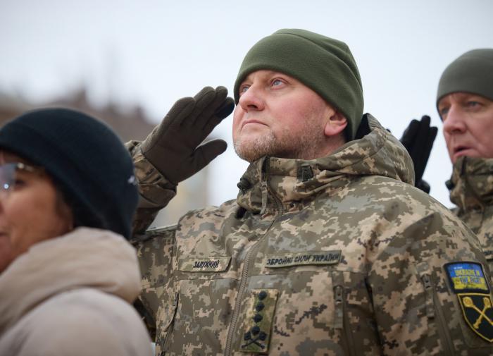 FT: главком ВСУ Залужный перестал появляться на публике с Зеленским FT: главком ВСУ Залужный перестал появляться на публике с Зеленским