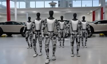 Роботов впервые начнут охлаждать в море: подводный дата-центр создадут в Китае