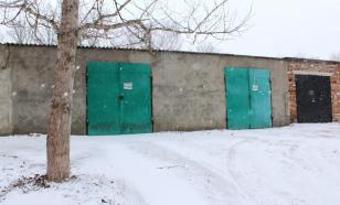 В Красноярске в гараже обнаружили тела двоих мужчин