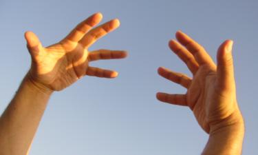 Лёгкое давление кончиками пальцев снижает давление — Stella Maris