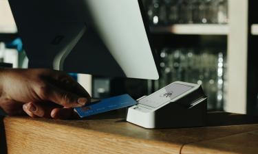 Благодарность с калькулятором: в Москве чаевые включаются только при одном условии