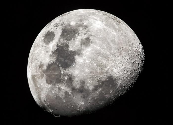 Специалист допустил падение АМС "Луна-25" из-за отсутствия связи