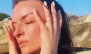 Экс-солистка Виа Гры стала экстрасенсом и делится тайнами божественного послания в Европе