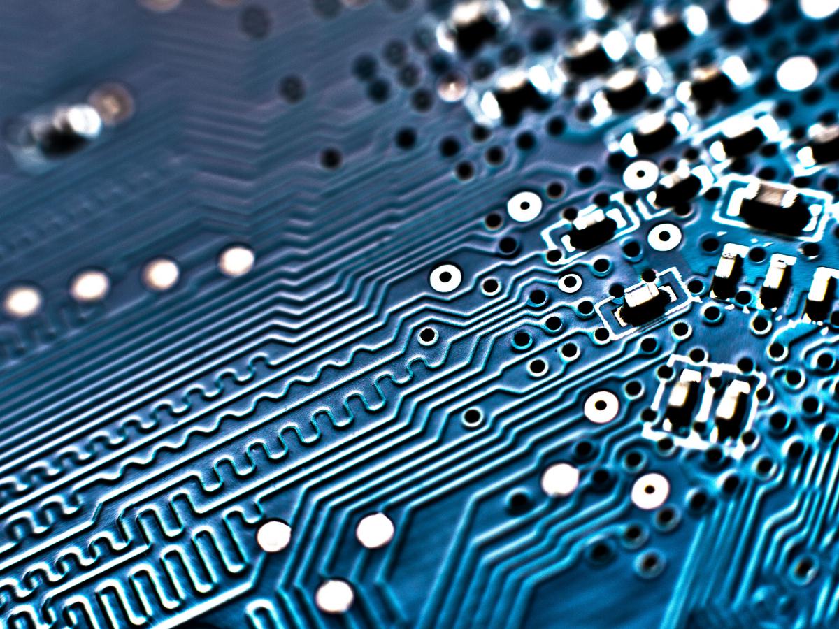 Новая структура для микросхем: кремний отправляется на покой