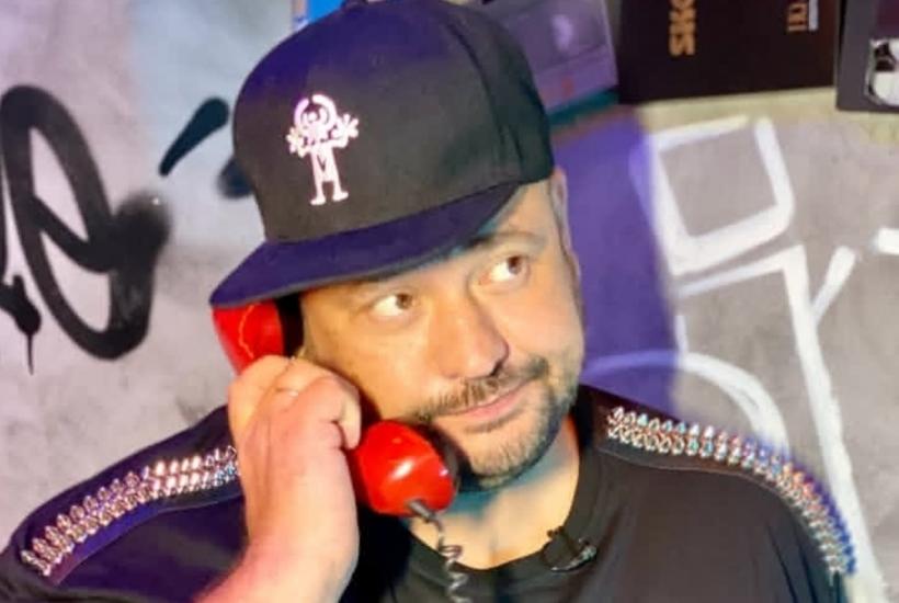 Певец Сергей Жуков Певец Сергей Жуков
