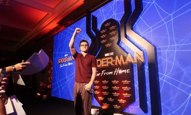 В Сети шутят, что Том Холланд должен вернуть Долиной деньги