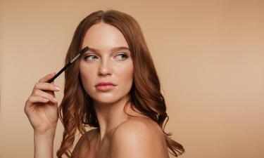 Истончение бровей происходит из-за снижения гормонов — дерматолог Клэр Волынски