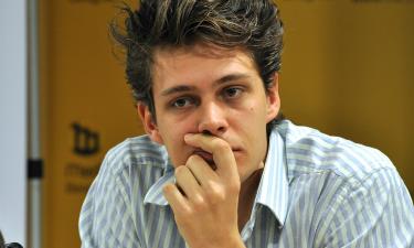 Ночные тусовки Биковича: как актёр проводит время с сыном