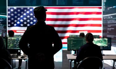 Погремушки для туземцев: как США используют старые трюки против новых противников