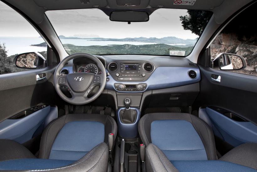Салон автомобиля Hyundai Салон автомобиля Hyundai