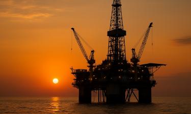 Рост цен на нефть на мировых рынках ускорился из-за напряжённости в Карибском регионе