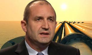 Президент Радев призвал Россию надуть Болгарию газом напрямую