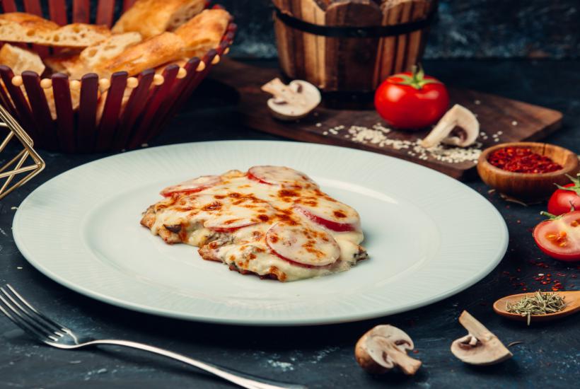 Запечённая куриная грудка с овощами
