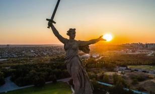 Жители Волгограда проходят опрос о проведении референдума по переименованию города в Сталинград