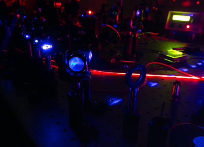 Профессор ЮУрГУ Кулик построил восьмиканальный программируемый интерферометр