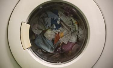 Деликатные простыни против грубых полотенец: неравный бой в стиральной машине, где нет победителей