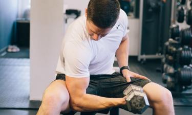 Правильная техника сгибаний рук улучшает силу и координацию — Роджерс