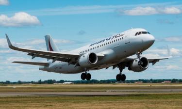 Air Canada подала бесплатное вино и пиво в экономклассе — CNN Travel