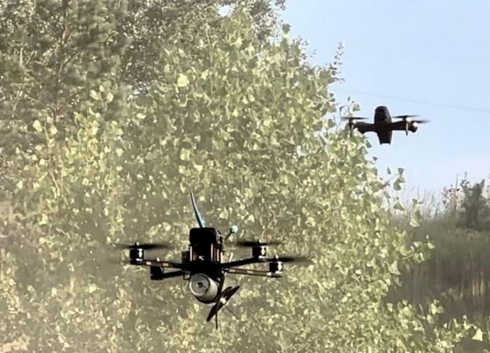 Впервые выложены кадры применения высокоточных ударных дронов ВТ-40 ночью