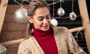 Блестящие свитеры стали ключевым трендом зимы — ELLE