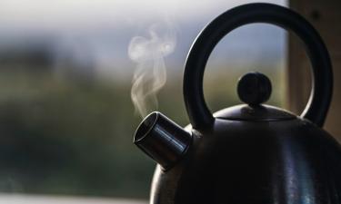 Привычка пить кипяток может стоить здоровья: почему горячие напитки связаны с онкологией