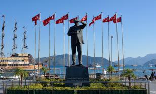 Просто ушёл: как гид "помог" российским туристам в Турции