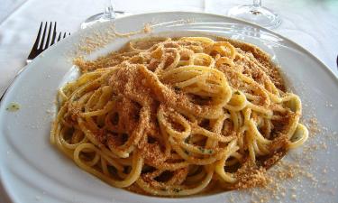 Спагетти, которые прячутся под землёй: неаполитанский рецепт с секретным соусом из орехов и анчоусов