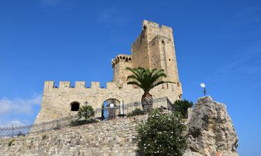 Каменные великаны Калабрии: замки, которые хранят тайны королей и древних эпох