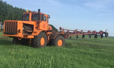 К-700 Кировец — трактор, достойный парада мощи