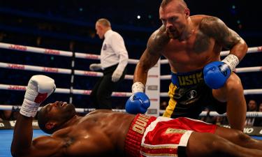 Александр Усик нокаутировал Даниэля Дюбуа в Лондоне 20 июля